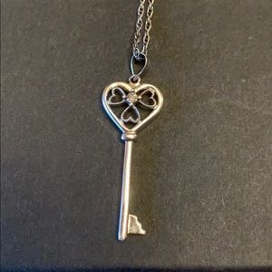Kay’s key heart necklace